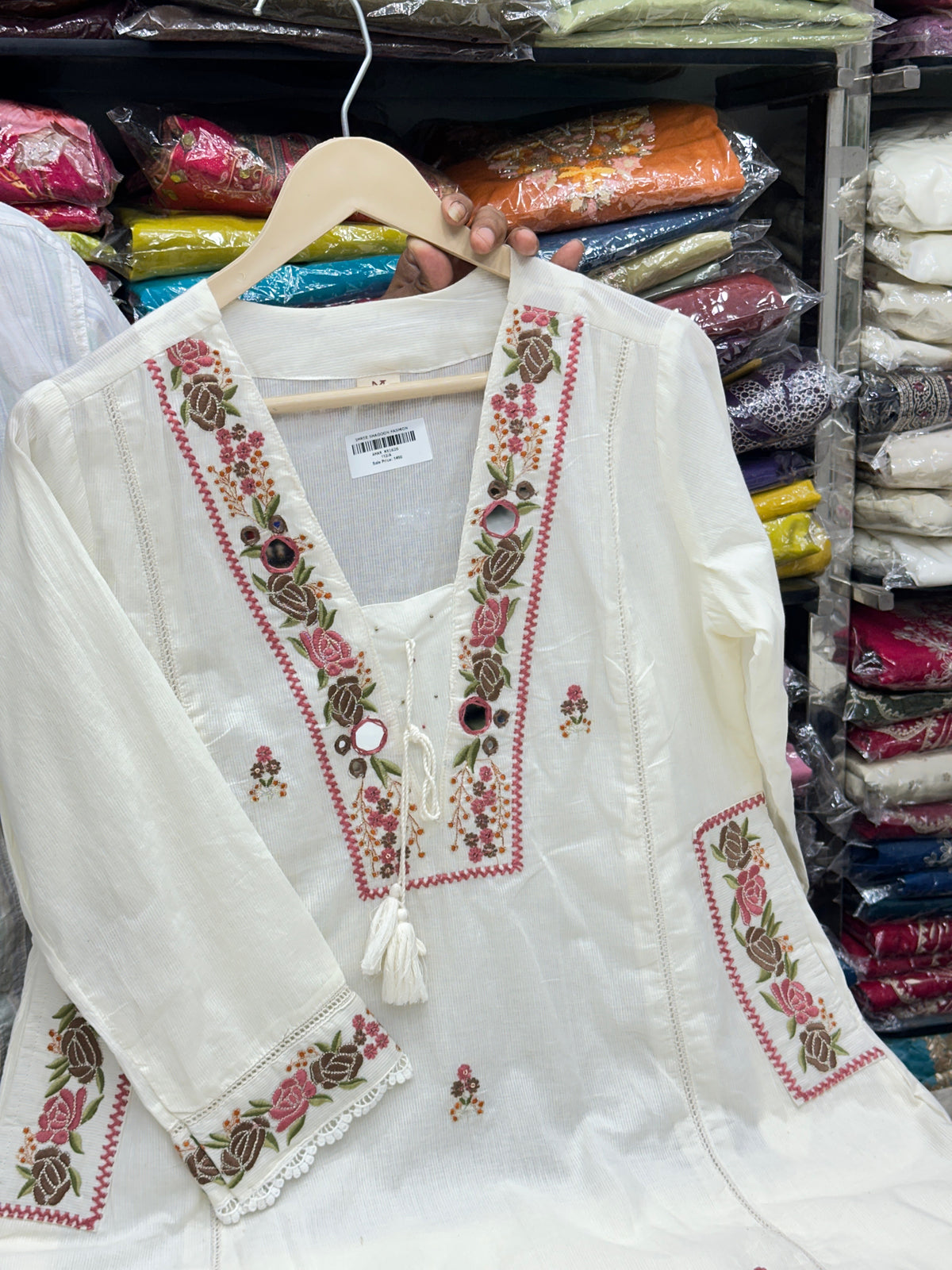 Pure Mul Cotton Thread Work Kurta Set with Lining (3-Piece)