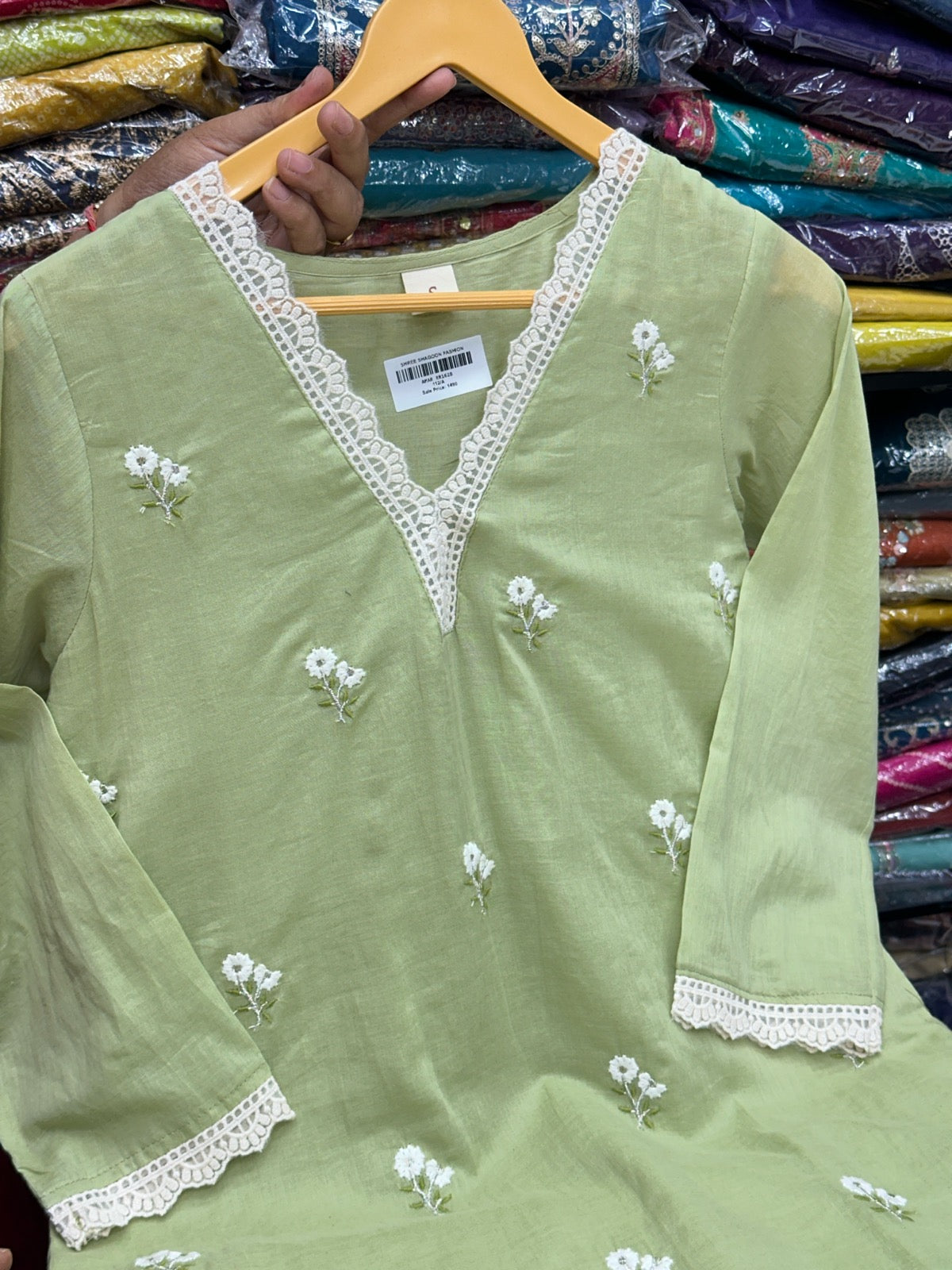 Women's Pastel Pure Mul Cotton 3-Piece Kurta Set with Doodle Thread Work