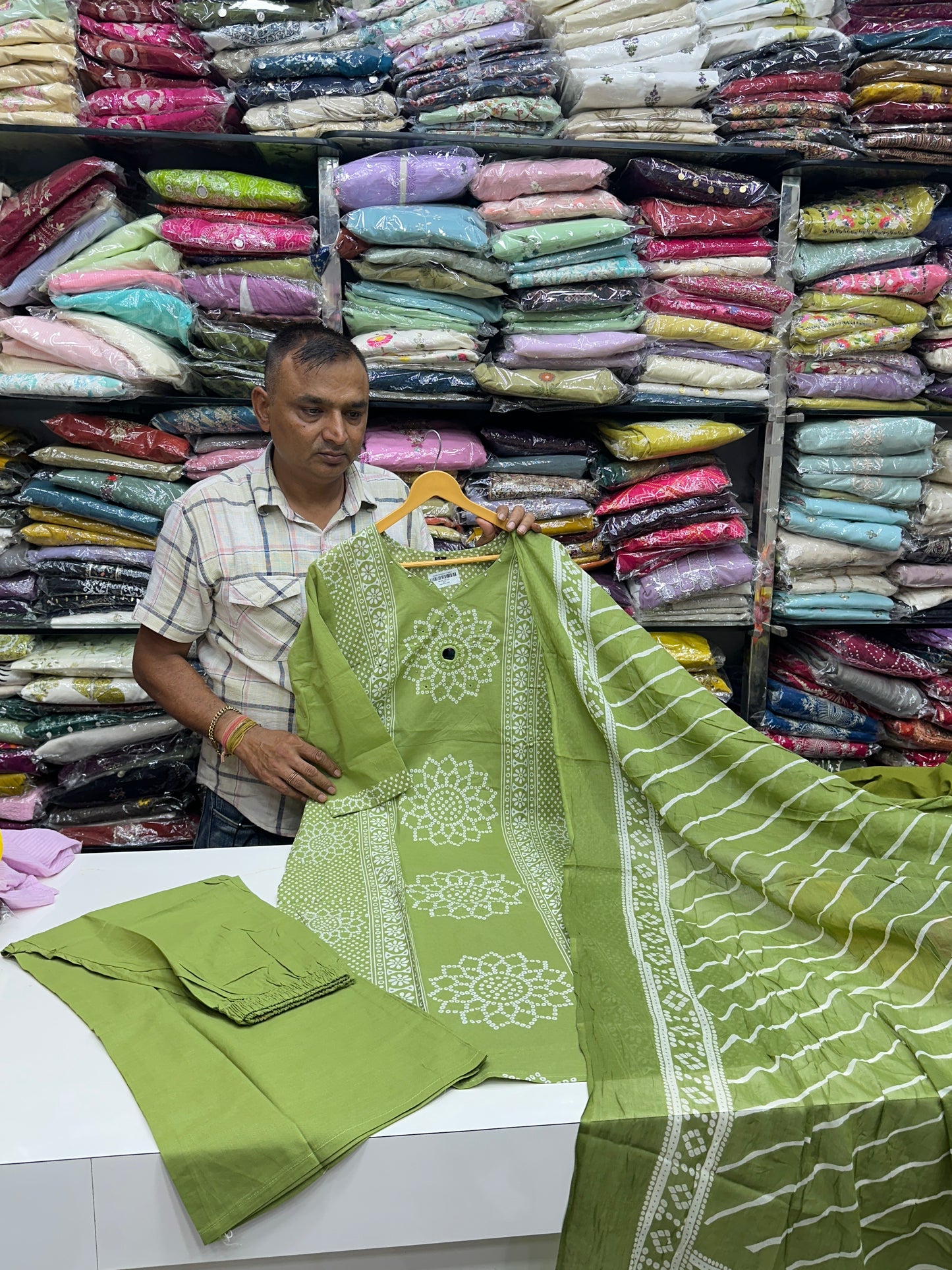 Pure Cotton Bandhani Print 3-Piece Ethnic Suit Set with Thread And Mirror Work