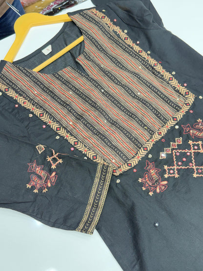 Women’s pure cotton 3 piece kurta set with combination of Jaipuri prints and solid colors