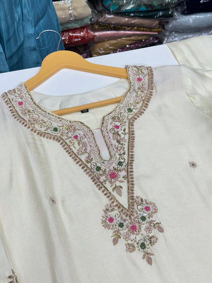 Dola Silk Heavy Party Wear Kurta Set with Banarasi Dupatta & Mul Cotton Lining