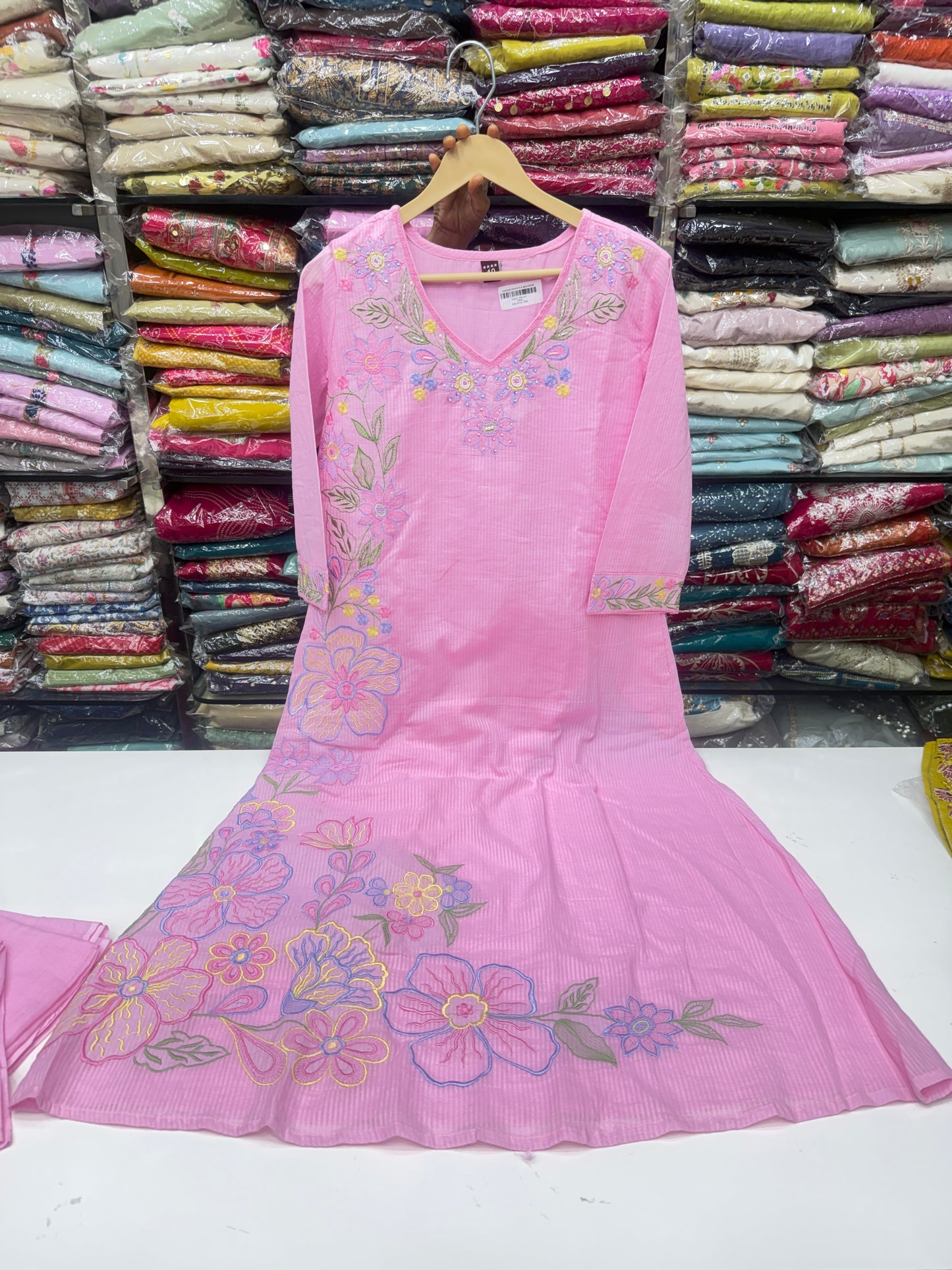 Pastel Pink Self-Texture Mul Cotton 3-Piece Kurta Pant Set with Dupatta & Lining | Floral Thread Work Summer Suit Set