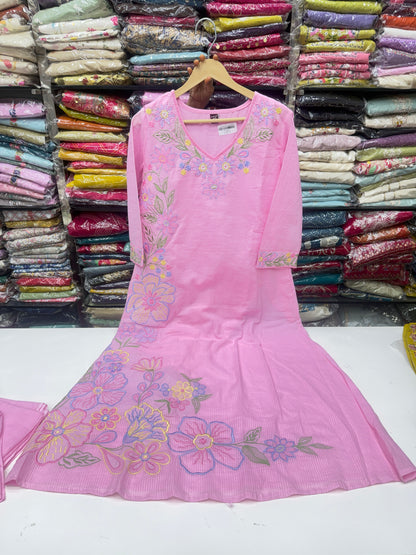 Pastel Pink Self-Texture Mul Cotton 3-Piece Kurta Pant Set with Dupatta & Lining | Floral Thread Work Summer Suit Set