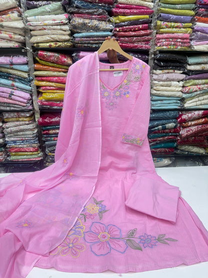 Pastel Pink Self-Texture Mul Cotton 3-Piece Kurta Pant Set with Dupatta & Lining | Floral Thread Work Summer Suit Set