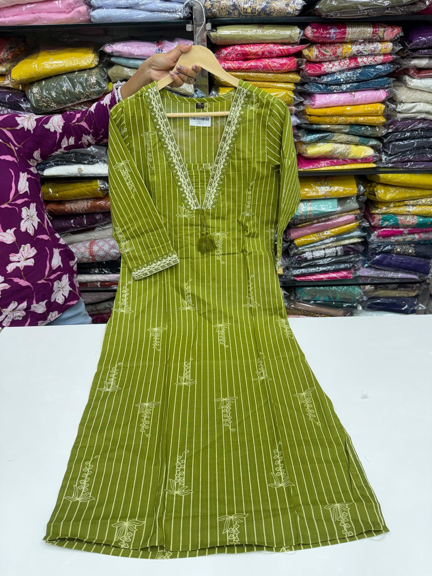 Women's Pure Cotton Printed 3-Piece Kurta Pant Set with Dupatta | Summer Comfort Ethnic Suit with Lace Work & Tassel Detailing RR1494