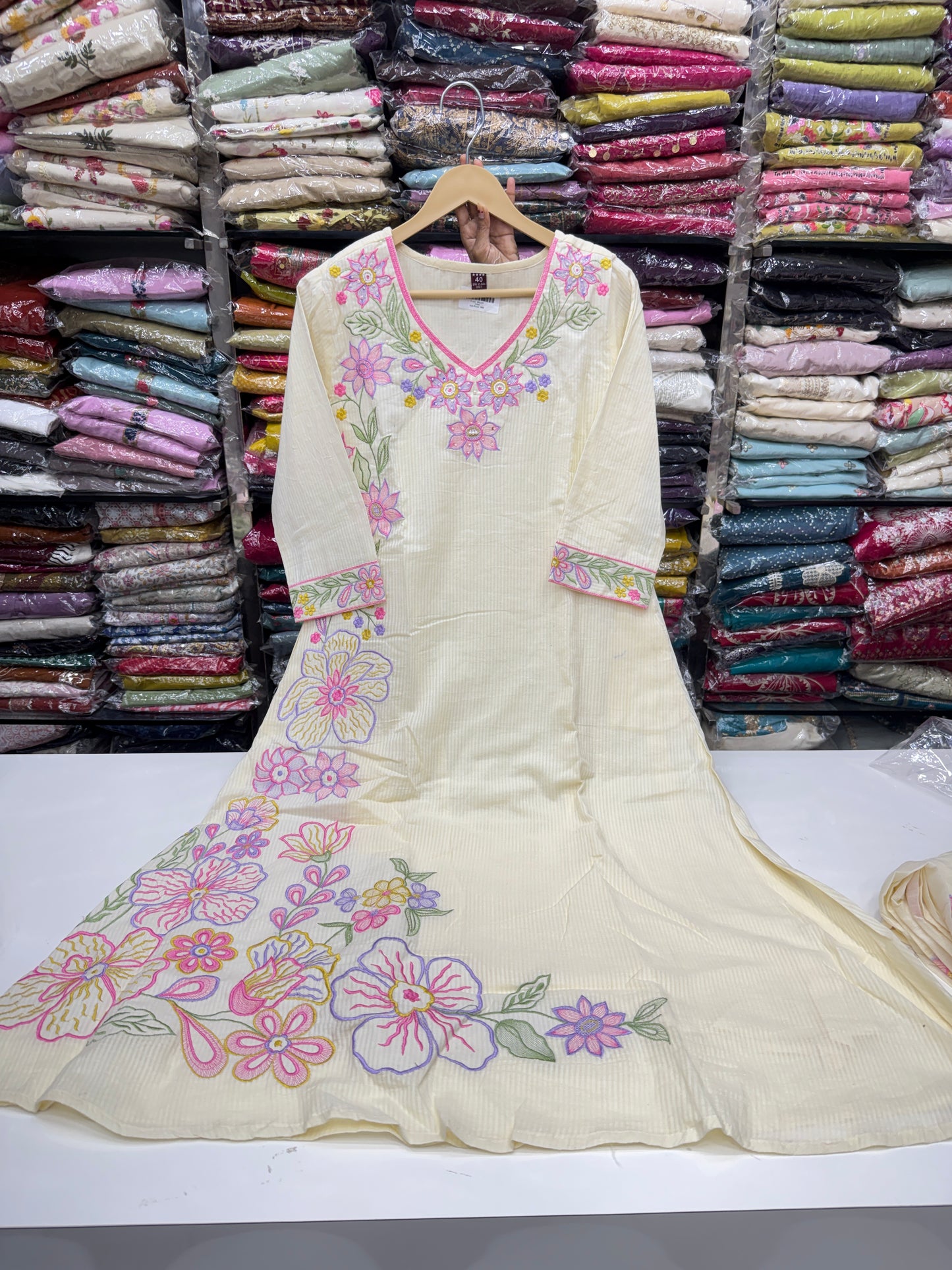 Pastel Pink Self-Texture Mul Cotton 3-Piece Kurta Pant Set with Dupatta & Lining | Floral Thread Work Summer Suit Set