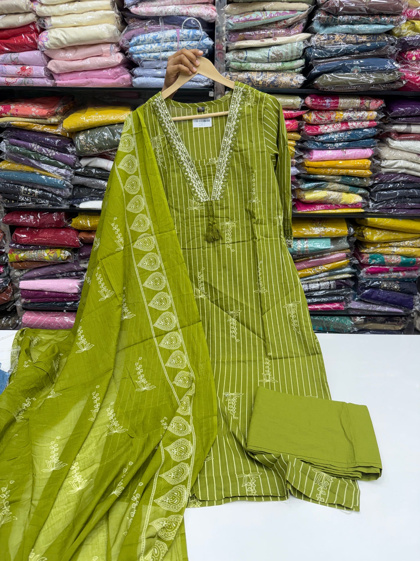 Women's Pure Cotton Printed 3-Piece Kurta Pant Set with Dupatta | Summer Comfort Ethnic Suit with Lace Work & Tassel Detailing RR1494