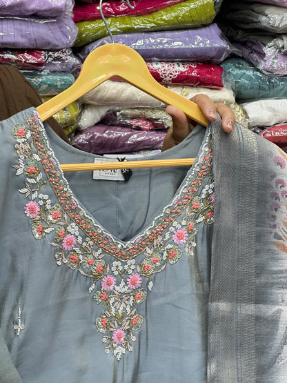 Festive Party Wear Muslin Kurta with Dupatta – Handcrafted Detailing & Digital Print 3-Piece Suit