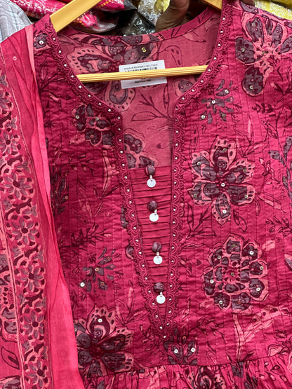 Pure cotton frock style 3 piece kurta set ( kurta , pant and dupatta ) block print flower mutif daily and office wear comfortable for summer pintex detailing and beautiful colors