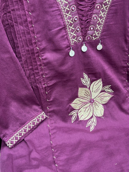 Pure cotton 3 piece kurta set with thread work detailing and hand painted dupatta