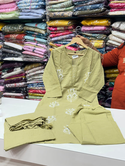 3 piece pure cotton kurta set classy and rich comfortable with thread work detailing all over the kurta RR1468