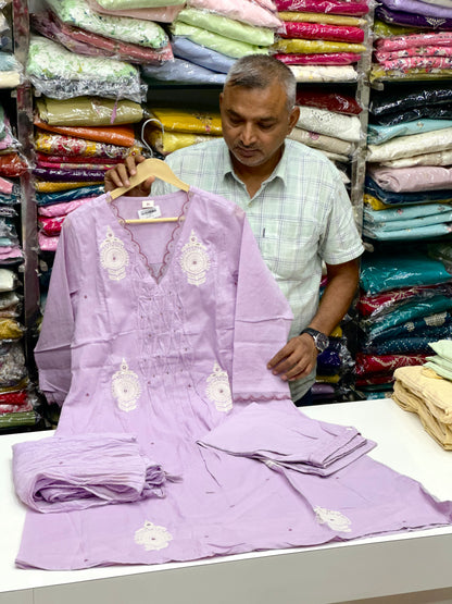 Lavender 3 piece kurta set in premium mul cotton fabric with thread work detailing