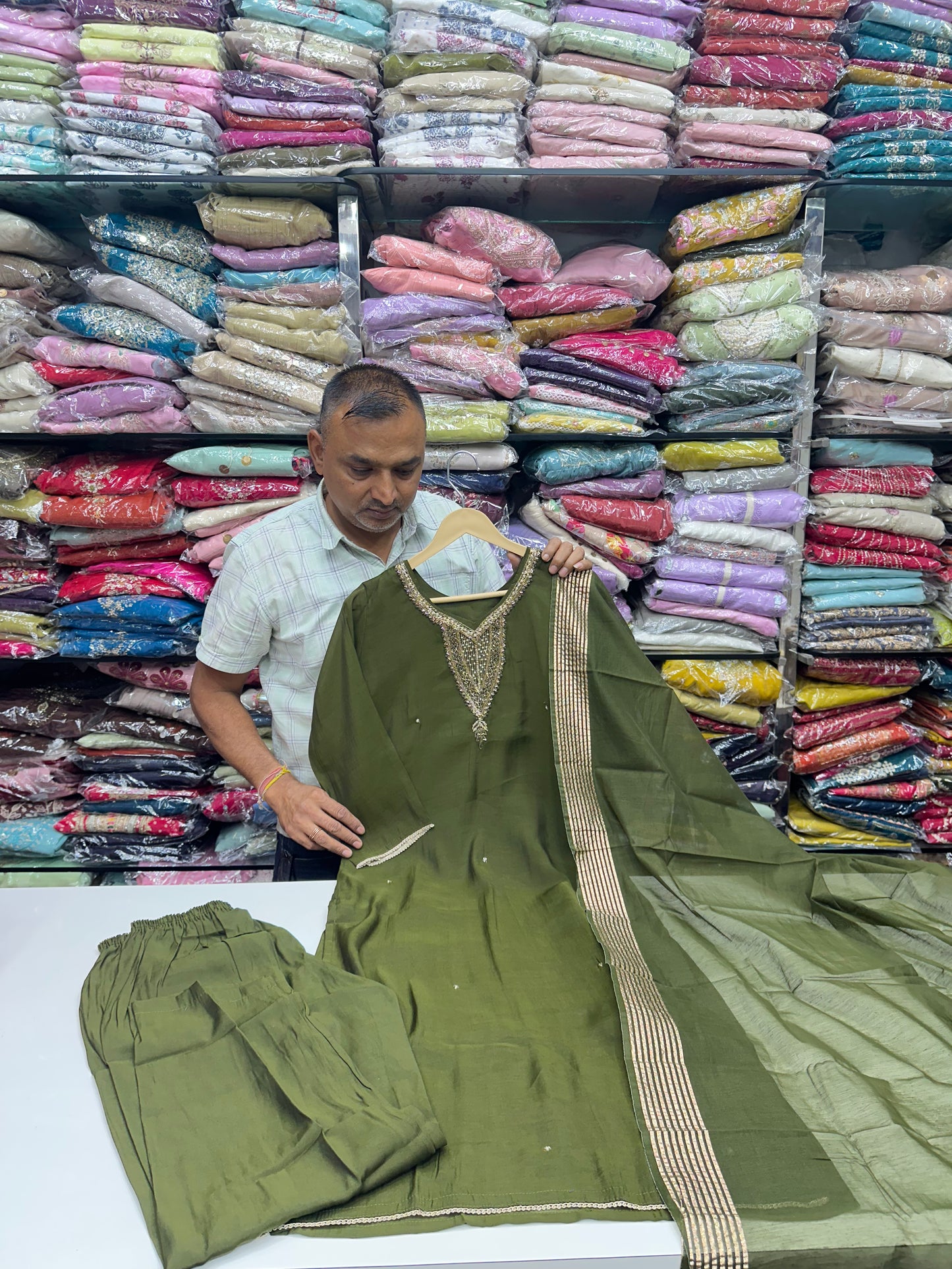 Designer Mul chandari Three-Piece Kurta Set with Hand Work On Neck (Rani Pink,Rama Green,Bottle Green,Brown) RR1744