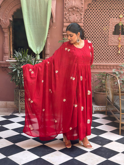 Women Embroidered Pure Cotton Kurta Set (RR1002-Red)