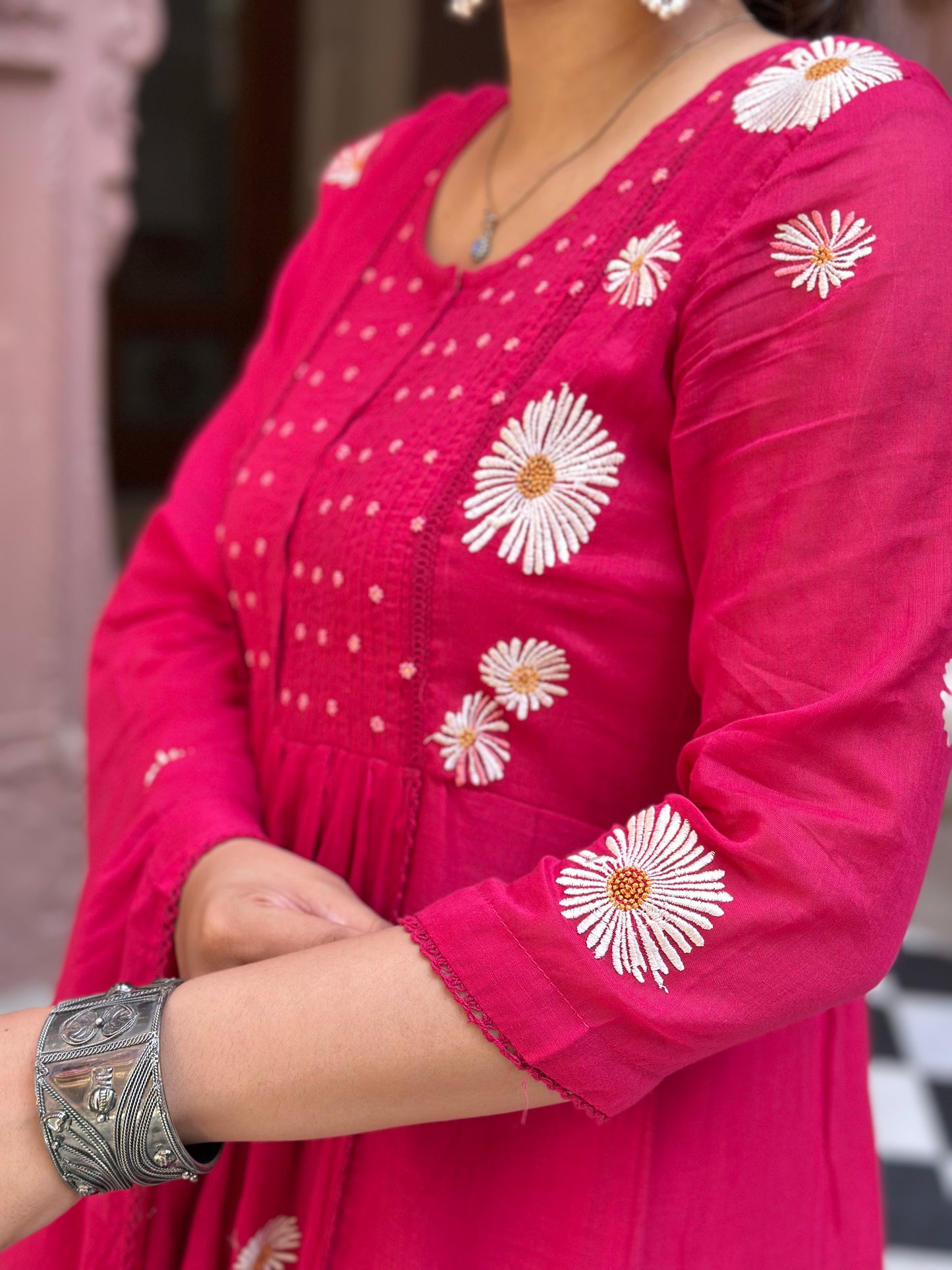 Women Embroidered Pure Cotton Kurta Set (RR1007-Pink)