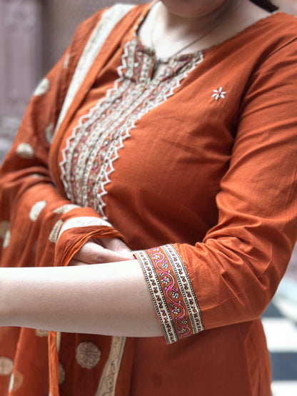 Women's Orange Pure Cotton Straight Kurta Set – Kantha Work & Printed Dupatta (RR1043-Orange)