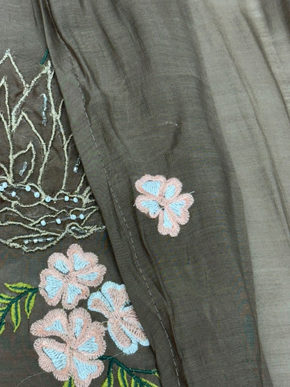Straight Mul Chanderi 3 Piece Kurti Set with Lotus Thread and Bead Work – RR1639