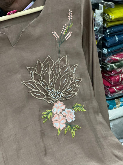 Straight Mul Chanderi 3 Piece Kurti Set with Lotus Thread and Bead Work – RR1639