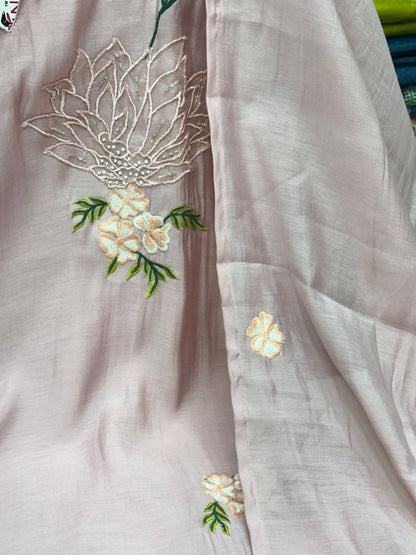 Straight Mul Chanderi 3 Piece Kurti Set with Lotus Thread and Bead Work – RR1639