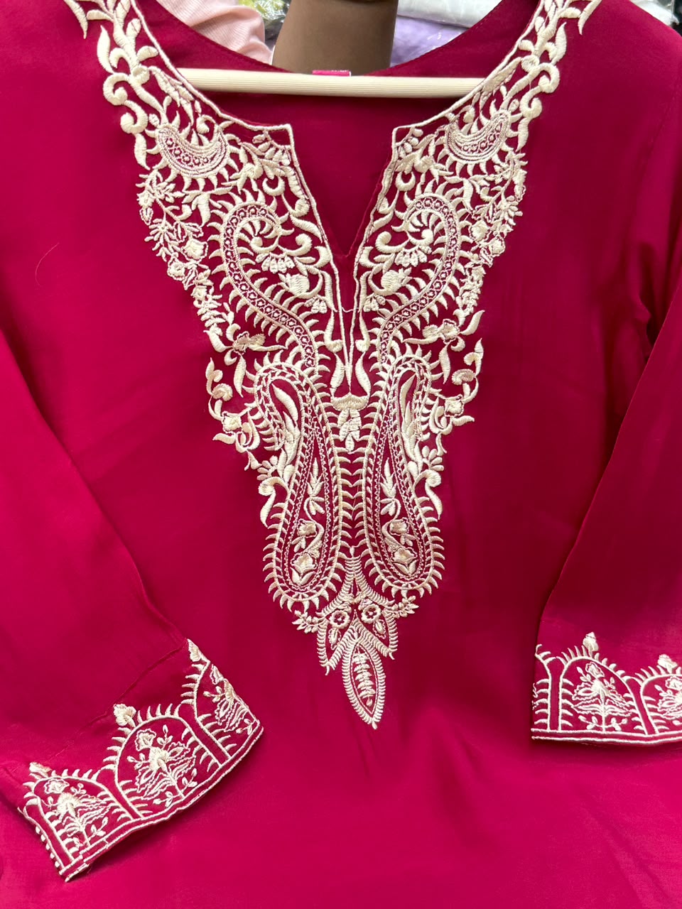 Mul Chanderi Straight 3 Piece Kurti Pant Set with Heavy Embroidery & Booti Dupatta – RR1663