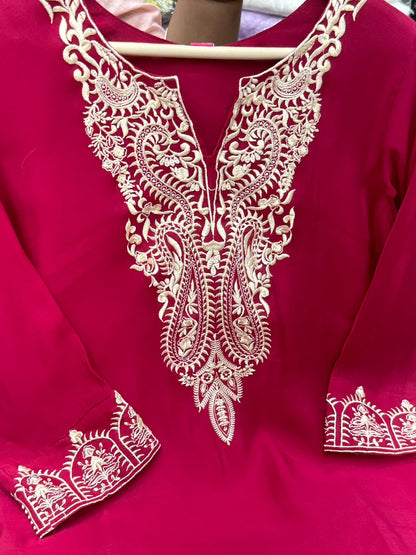 Mul Chanderi Straight 3 Piece Kurti Pant Set with Heavy Embroidery & Booti Dupatta – RR1663