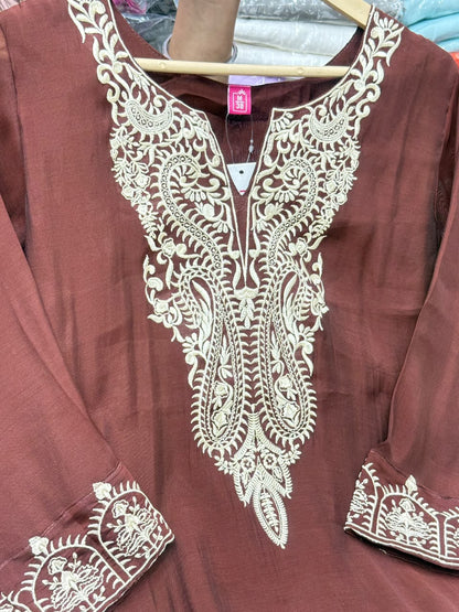 Mul Chanderi Straight 3 Piece Kurti Pant Set with Heavy Embroidery & Booti Dupatta – RR1663