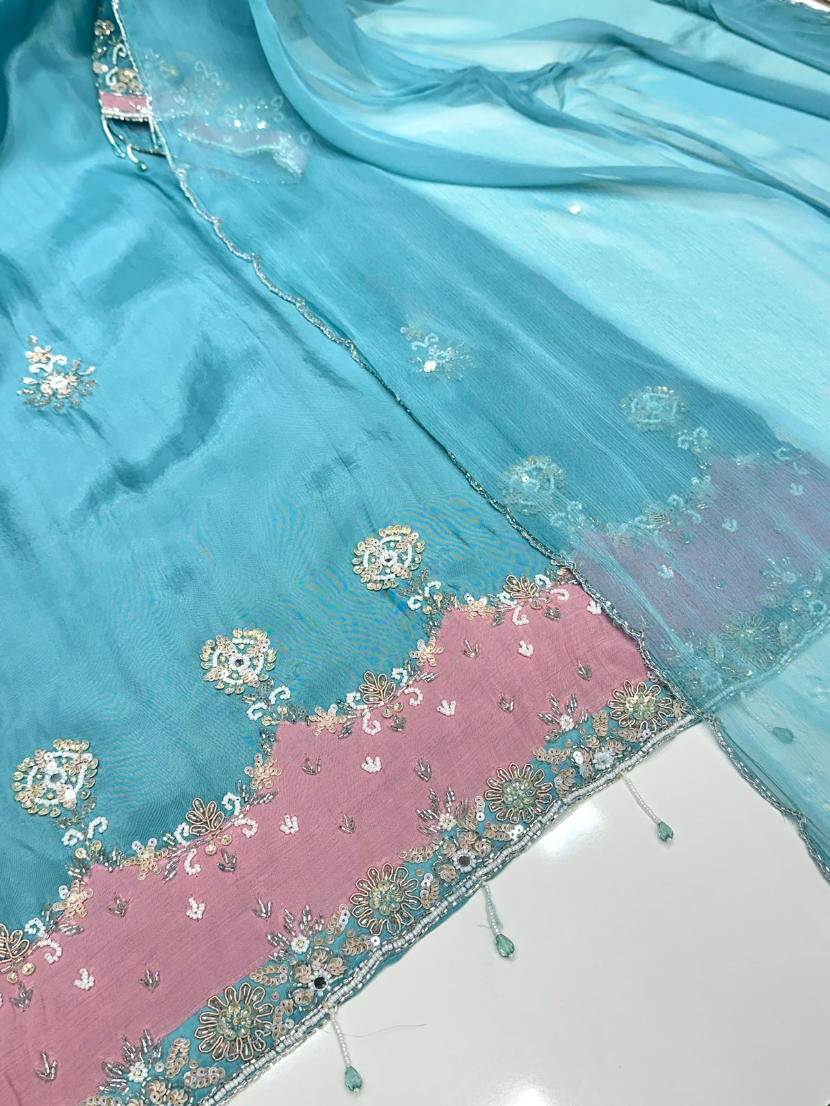 Pure Silk Handwork Kurta with Farsi Salwar & Chiffon Dupatta – Party Wear Three-Piece Set