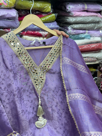 Designer Lavender Kurta with Loose Divider Pants & Silk Dupatta – Pure Chanderi Ethnic Wear