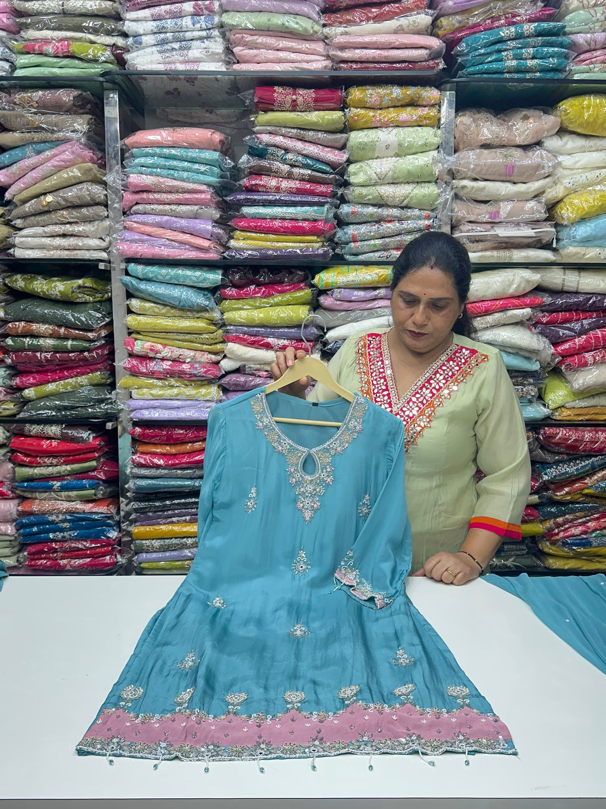 Pure Silk Handwork Kurta with Farsi Salwar & Chiffon Dupatta – Party Wear Three-Piece Set